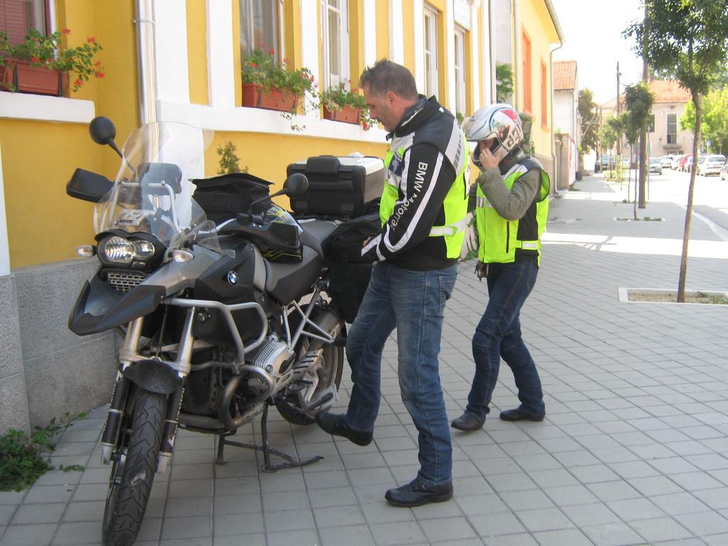 Hotel Base Camp - Urban Guerrilla Negotin Zewnętrze zdjęcie