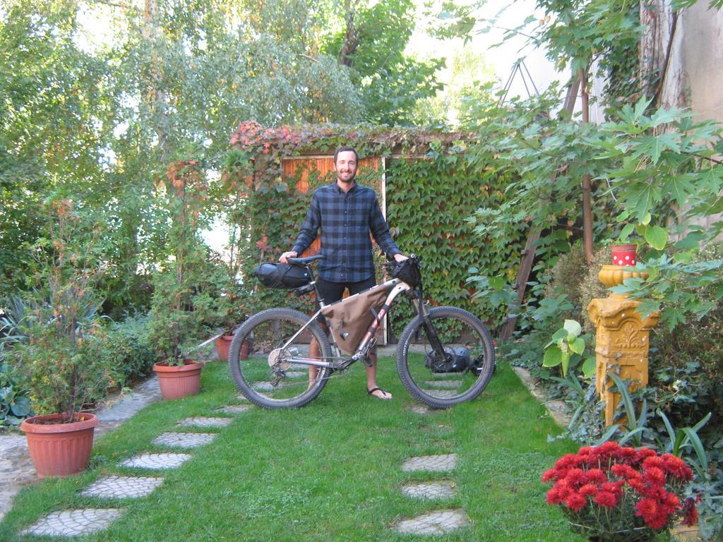 Hotel Base For Adventurers - Urban Guerrilla Negotin Zewnętrze zdjęcie