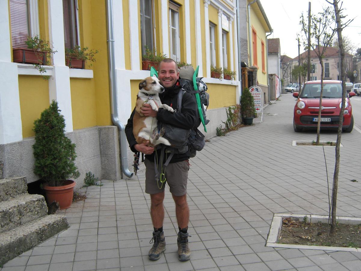 Hotel Base Camp - Urban Guerrilla Negotin Zewnętrze zdjęcie